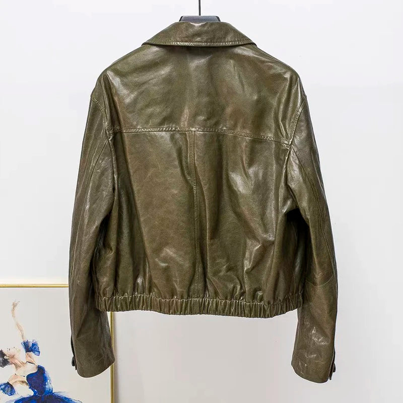 Veste en peau d'agneau véritable — col carré, finition cirée